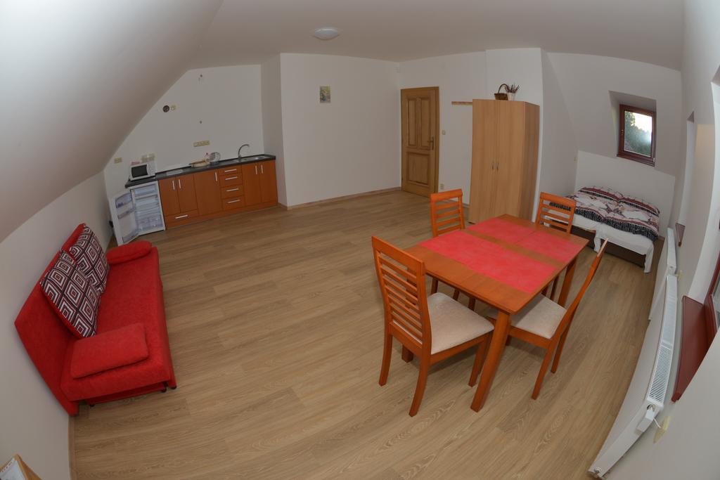 Penzion U Blatce Hotel Nové Hrady Szoba fotó