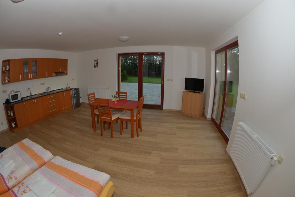 Penzion U Blatce Hotel Nové Hrady Szoba fotó